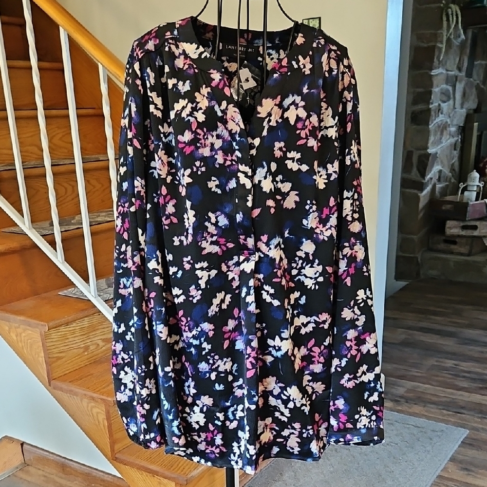👚Lane Bryant Floral Print Blouse